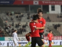 한국, 우즈베키스탄에 3-1 역전승…‘해외파’ 정우영 1도움
