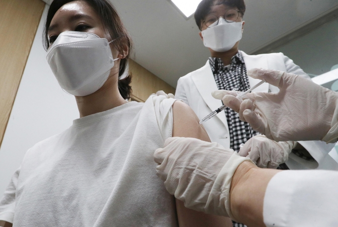 '아스트라제네카 코로나 백신' 접종 후 사망…