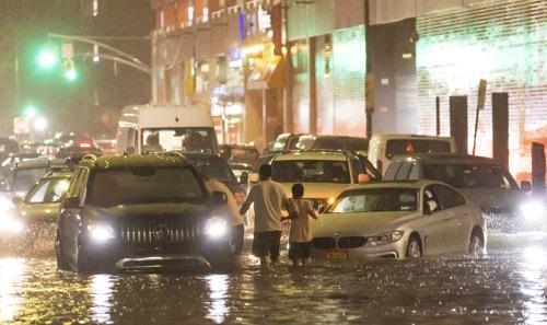 美북동부 허리케인 폭우로 최소 43명 사망…바이든 총동원령