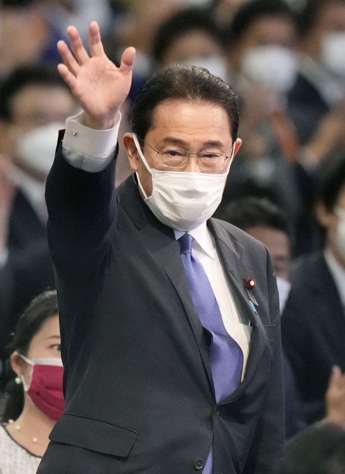 일본 새 총리에 ‘한일 위안부 합의’ 기시다 후미오 당선
