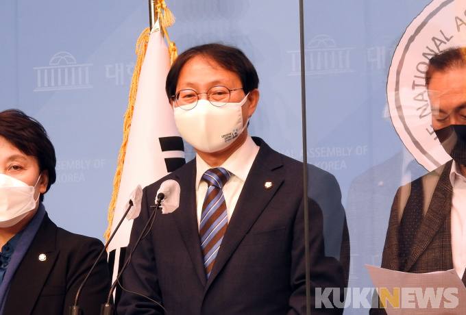 “여당 찍도록 코로나 관리해달라” 김성주 의원 발언 논란