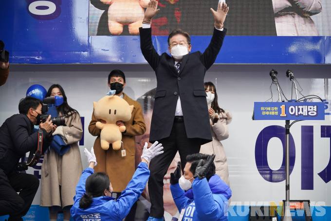 선거운동 첫날 ‘부산에서 서울까지’… 이재명 “능력‧민주주의” 강조