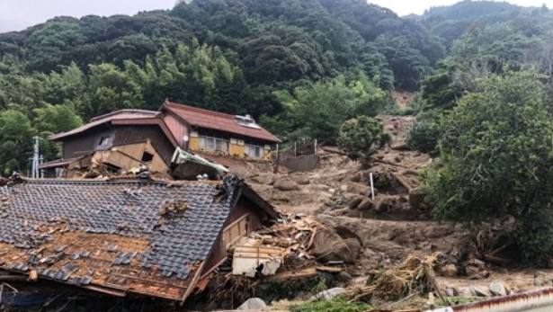 산사태에 무너진 주택… 일본 ‘기록적 폭우’에 4명 사망