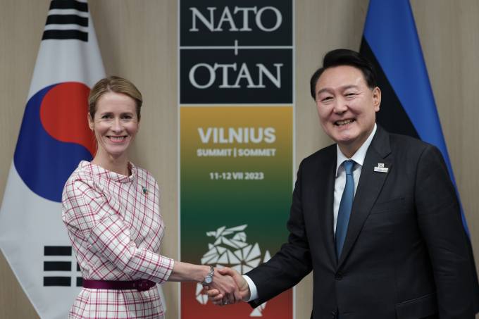 尹대통령, 에스토니아·슬로바키아 약식회담…“안정적 공급망”