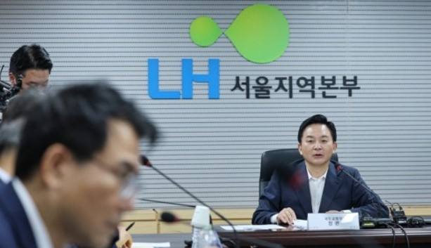 LH, 철근 누락 비판에 전관고리 끊기… 648억 계약 취소