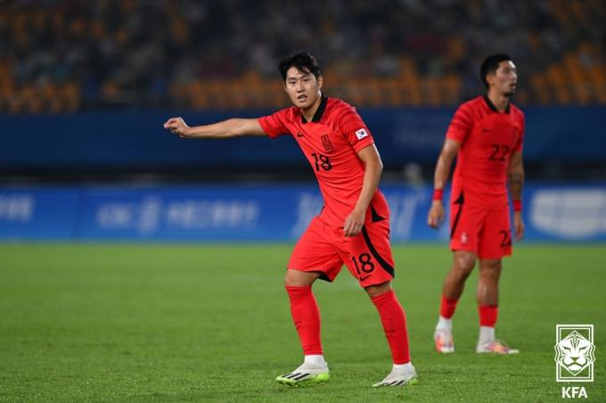 한국 축구, 개최국 중국과 8강전…걱정거리도 한가득 [아시안게임]