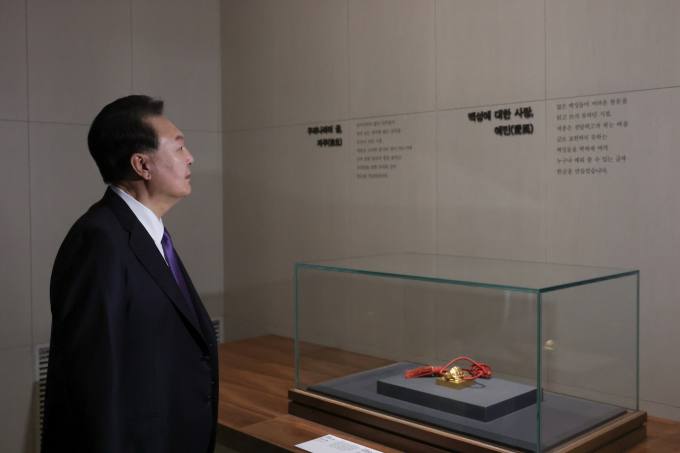 尹대통령, ‘국립한글박물관’ 깜짝 방문…“한글 자유·평화·번영”