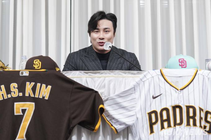 '한국인 최초' MLB 골드글러브 수상한 김하성 [쿠키포토]