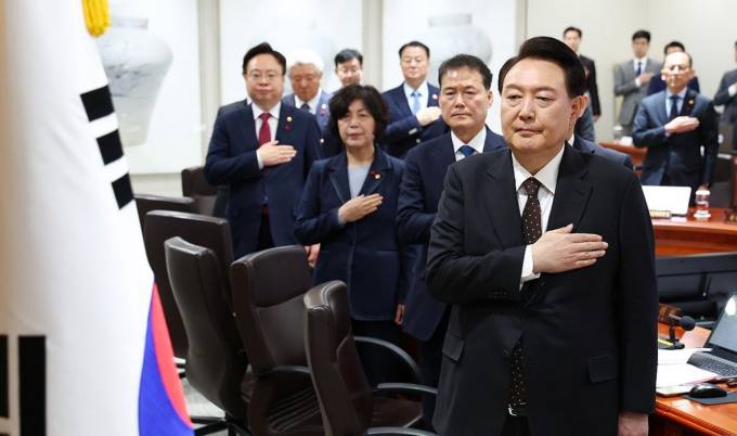 尹대통령 “산업은행 부산이전, 미래를 위한 길”