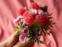 “시들지 않는 장미 선물”…젤로미 스위트 로즈 부케 뜬다