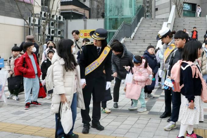 전북경찰, 신학기 어린이 교통안전 캠페인 