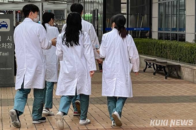 전공의 뜨자 대형병원 마비…세계적 한국의료 ‘민낯’