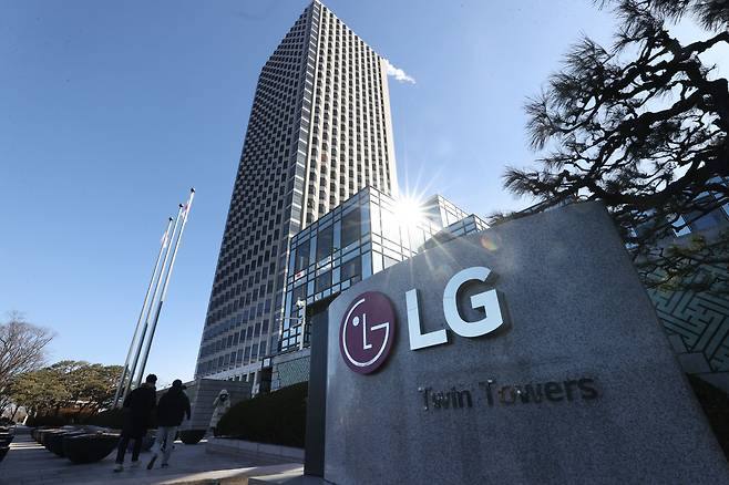 LG, 5년간 국내에 100조원 투자 나선다…“미래기회 선점할 것”