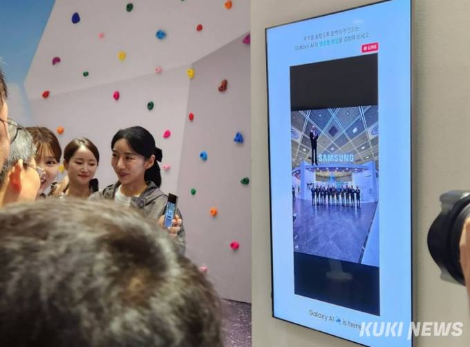 눈 번쩍 뜨이는 AI 모였다…‘모바일 집중’ 삼성·‘혁신 가전’ LG 