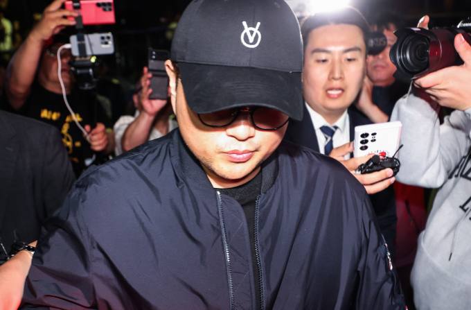‘음주·뺑소니’ 혐의 김호중, 24일 구속심사…공연 타격 불가피