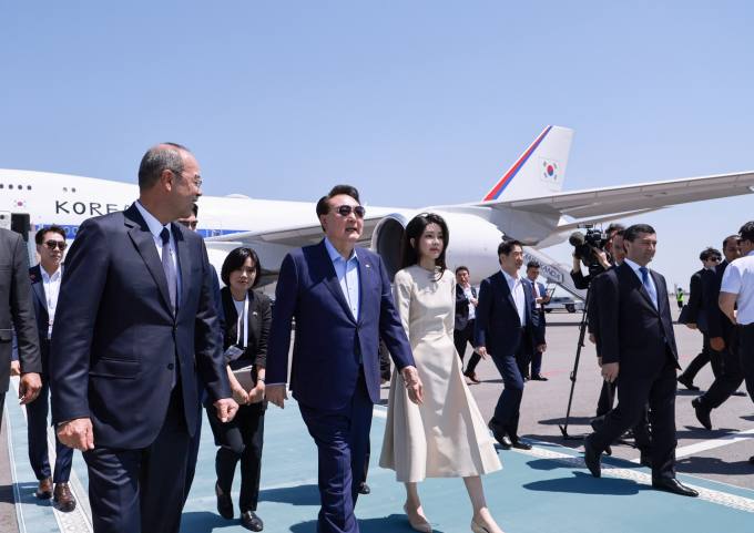 尹대통령, 사마르칸트 방문…중앙아시아 순방 마무리