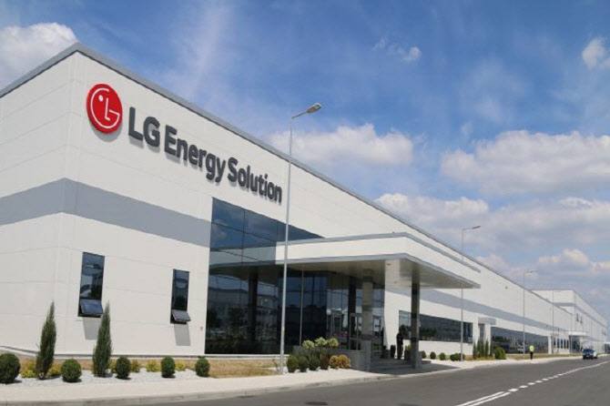 LG엔솔, 호주 리튬 광산 대규모 투자…“IRA 공급망·원재료 조달 강화”